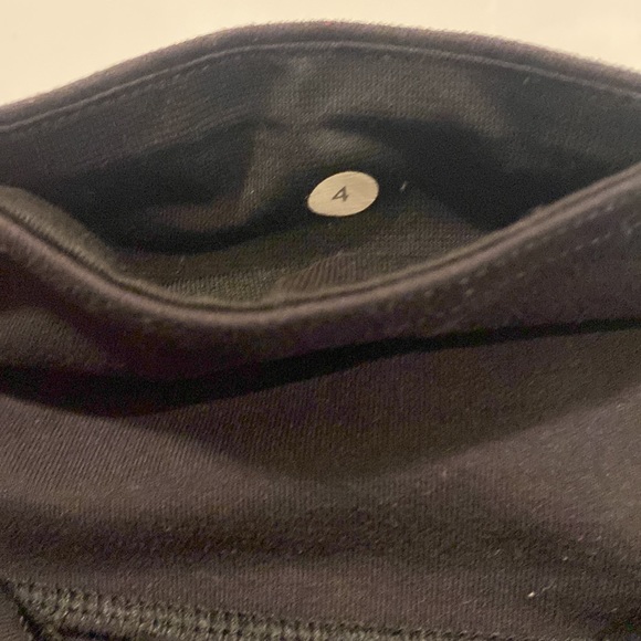 Lululemon skinny groove pants size 4 - Picture 6 of 8